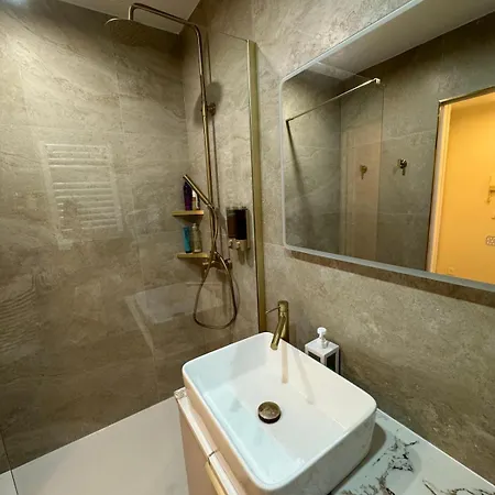 Daire French Riviera Chic Cocoon - Pool, Beach, Parking Antibes