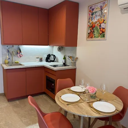 French Riviera Chic Cocoon - Pool, Beach, Parking Antibes